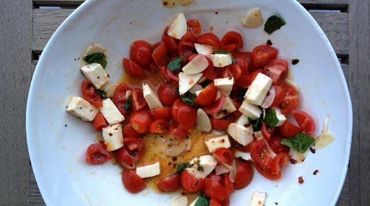 Tomato mozzarella pasta-01