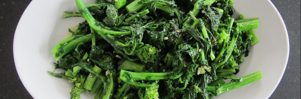 Broccoli Rabe with Garlic and Crushed Red Pepper