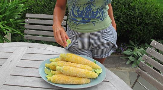 Parmesan corn on the cob-06