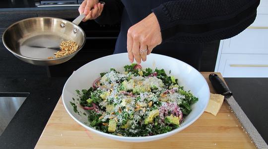 Chopped kale salad with pickled onions-13