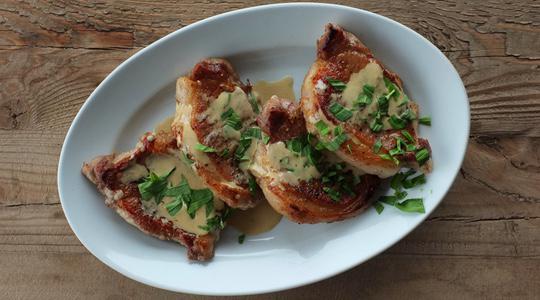 Pork chops with mustard sauce and tarragon-09