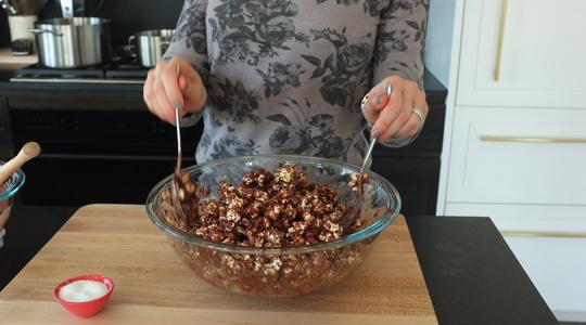Chocolate popcorn almond clusters-07
