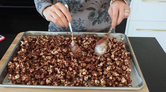 Chocolate popcorn almond clusters-10